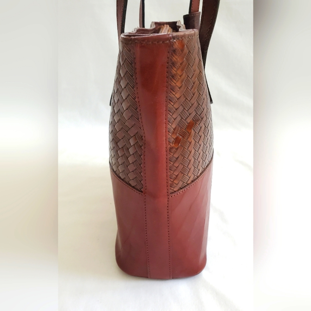 Brahmin Woven and Smooth Leather Tote in Chestnut Red. Size is 9”x12”x4”. - Picture 5 of 12